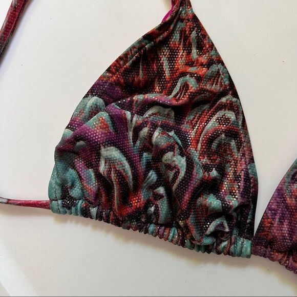 Beach Bunny Limited‎ Edition Bikini Top - Picture 2 of 6